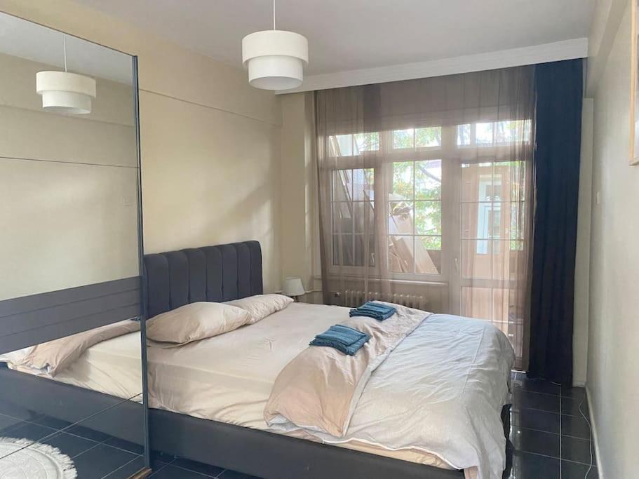 Comfy - Spacious Flat On The Kadikoey Seaside Lejlighed Istanbul Eksteriør billede